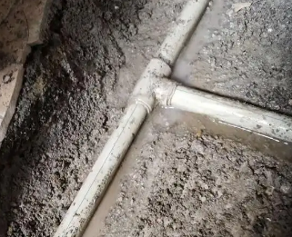 鼎湖漏水维修电话